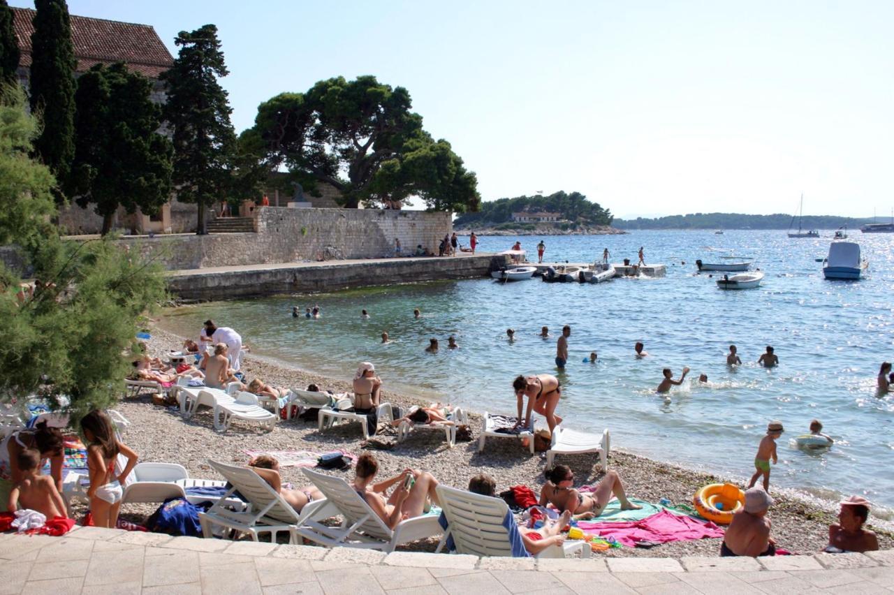 Apartments And Rooms With Parking Space Hvar - 13161 Hvar Town Eksteriør bilde